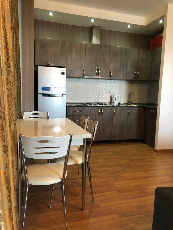 באטומי Euphoria Apartments מראה חיצוני תמונה